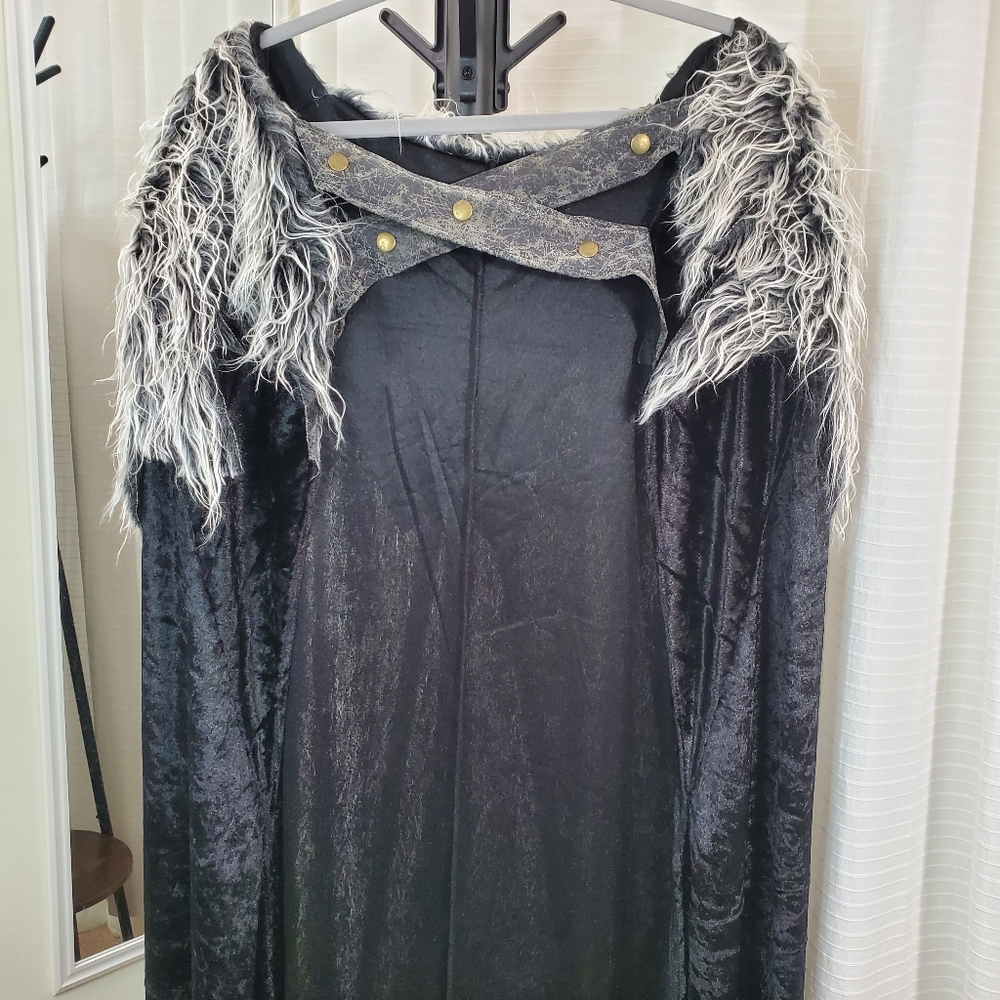 Black Velvet Faux Fur Cloak Winter is Coming Cosplay Costume Jon Snow Viking etc